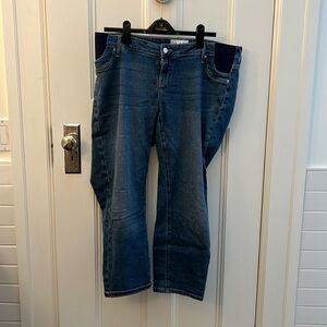 Gap maternity jeans size 32